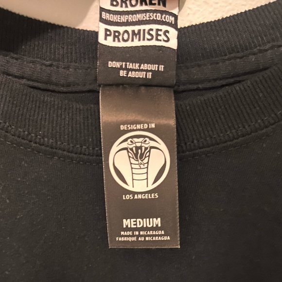 Broken Promises / Santa Cruz - Men’s Medium - Black Long-sleeve Skate Shirt - - Picture 10 of 10